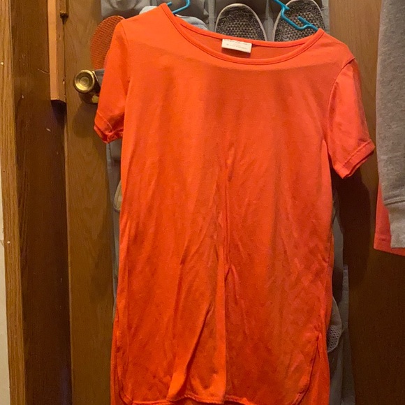 orange shirt - Picture 1 of 1